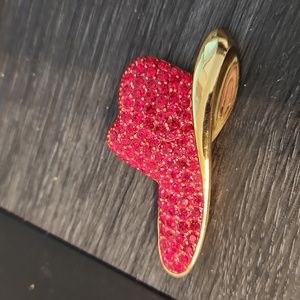 Red hat rhinestone brooch